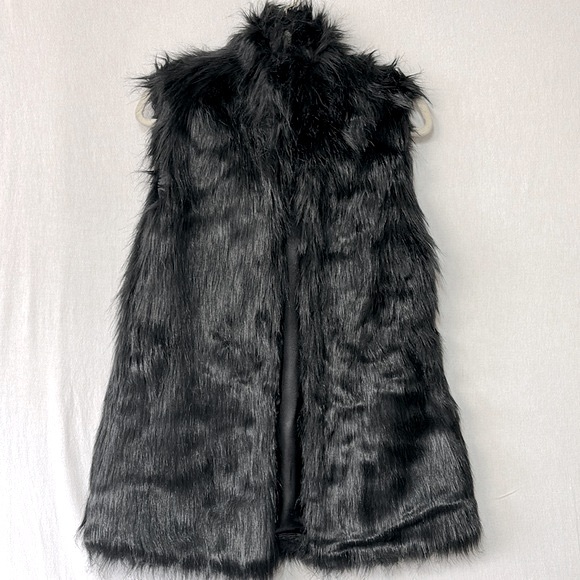 Unbranded Women Black Faux Fur Outer Shell Gilet - Picture 2 of 10